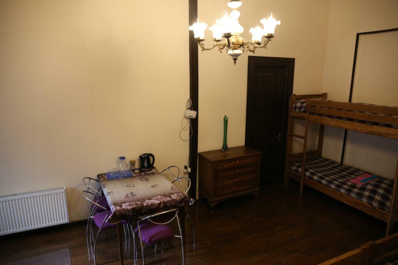 טביליסי Private Rooms In The City Center - Chonqadze 9 מראה חיצוני תמונה